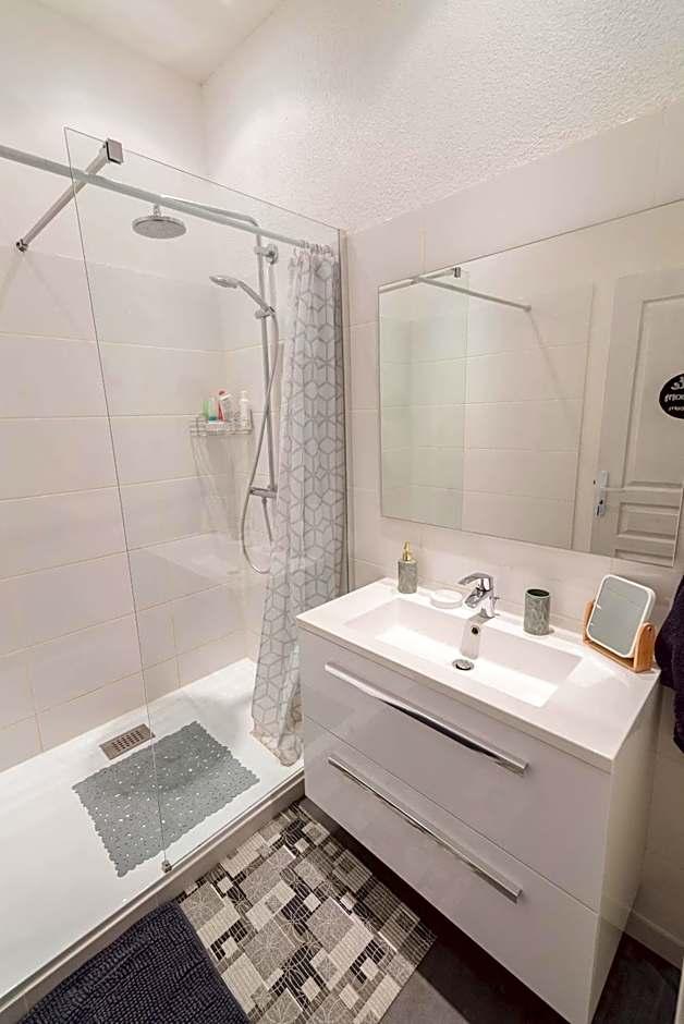 Private Room Private External Bathroom Shared Toilet