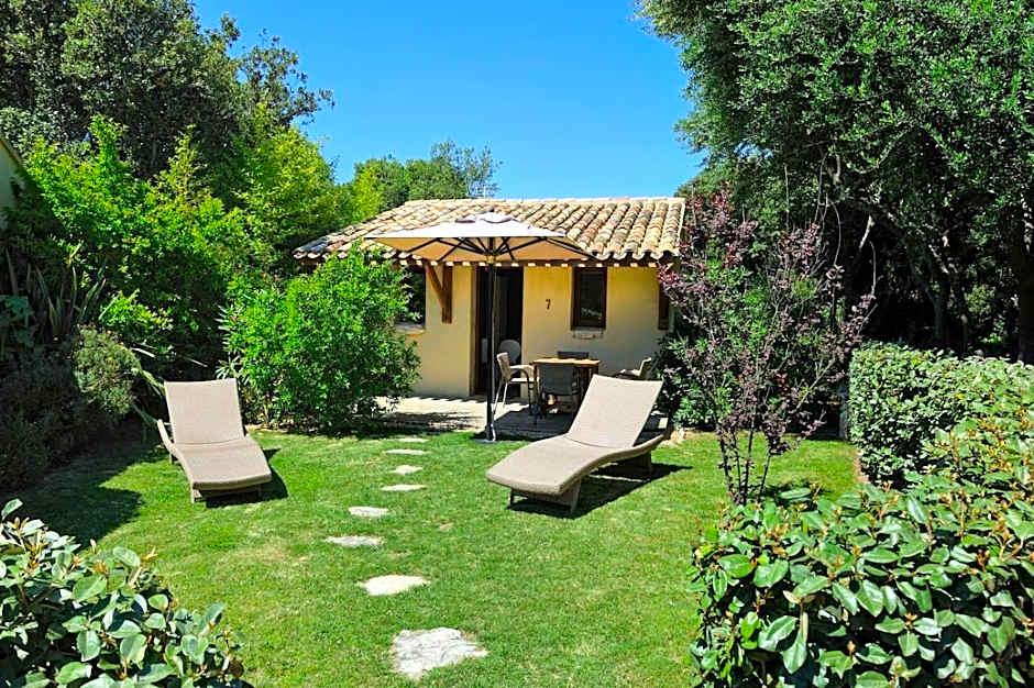 Casa con Terrazza e Vista Giardino (2 Adulti + 2 Bambini)