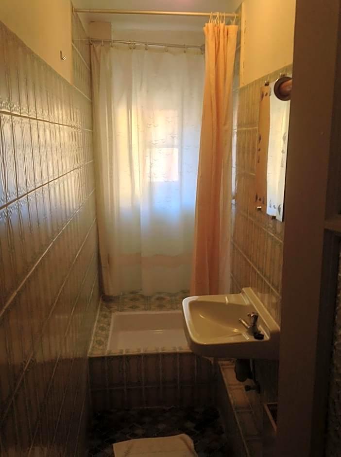 Doppelzimmer mit Gemeinschaftsbad