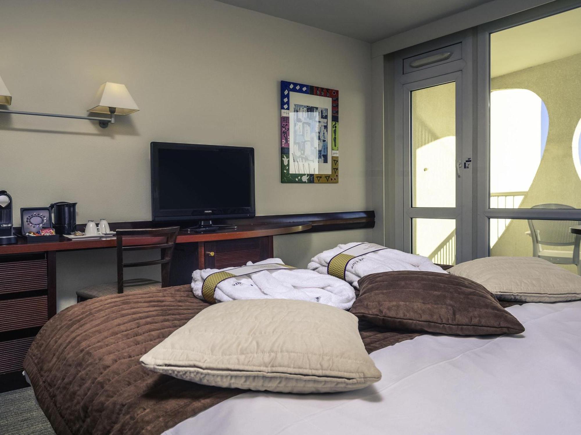 Junior Suite Side Sea View