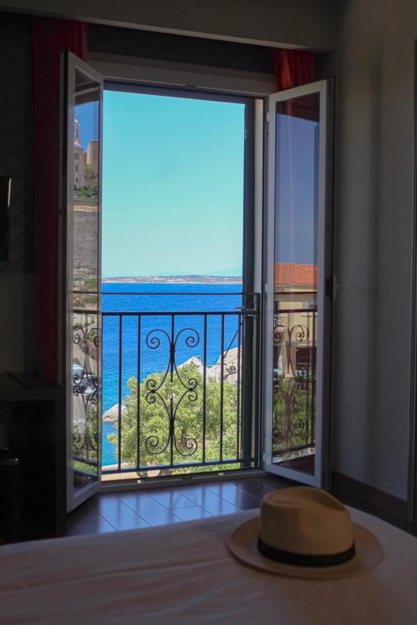 Double or Twin Room Sea View