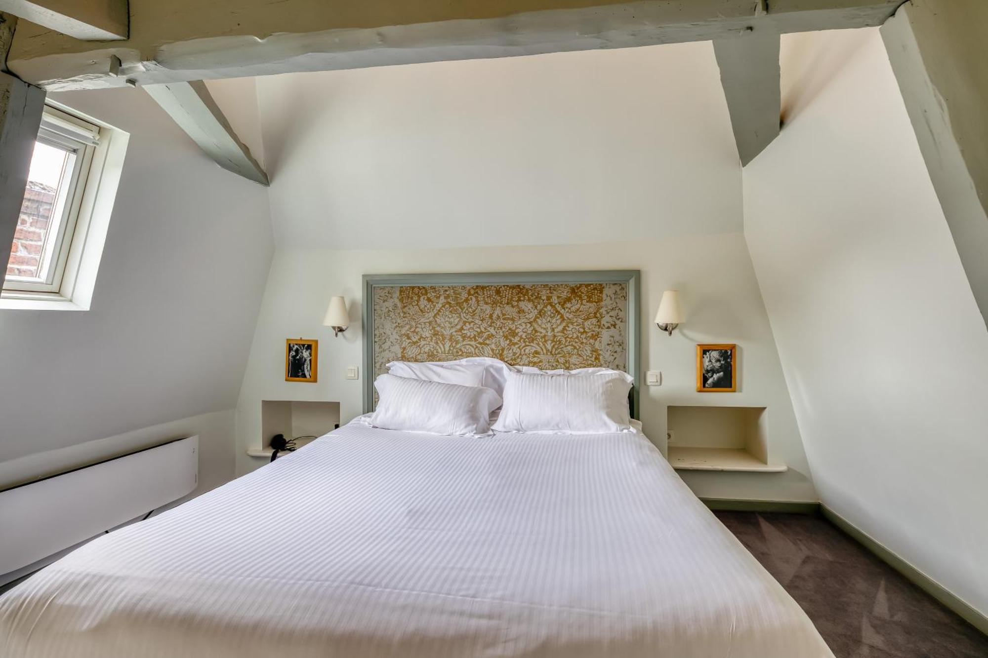 Duplex Room