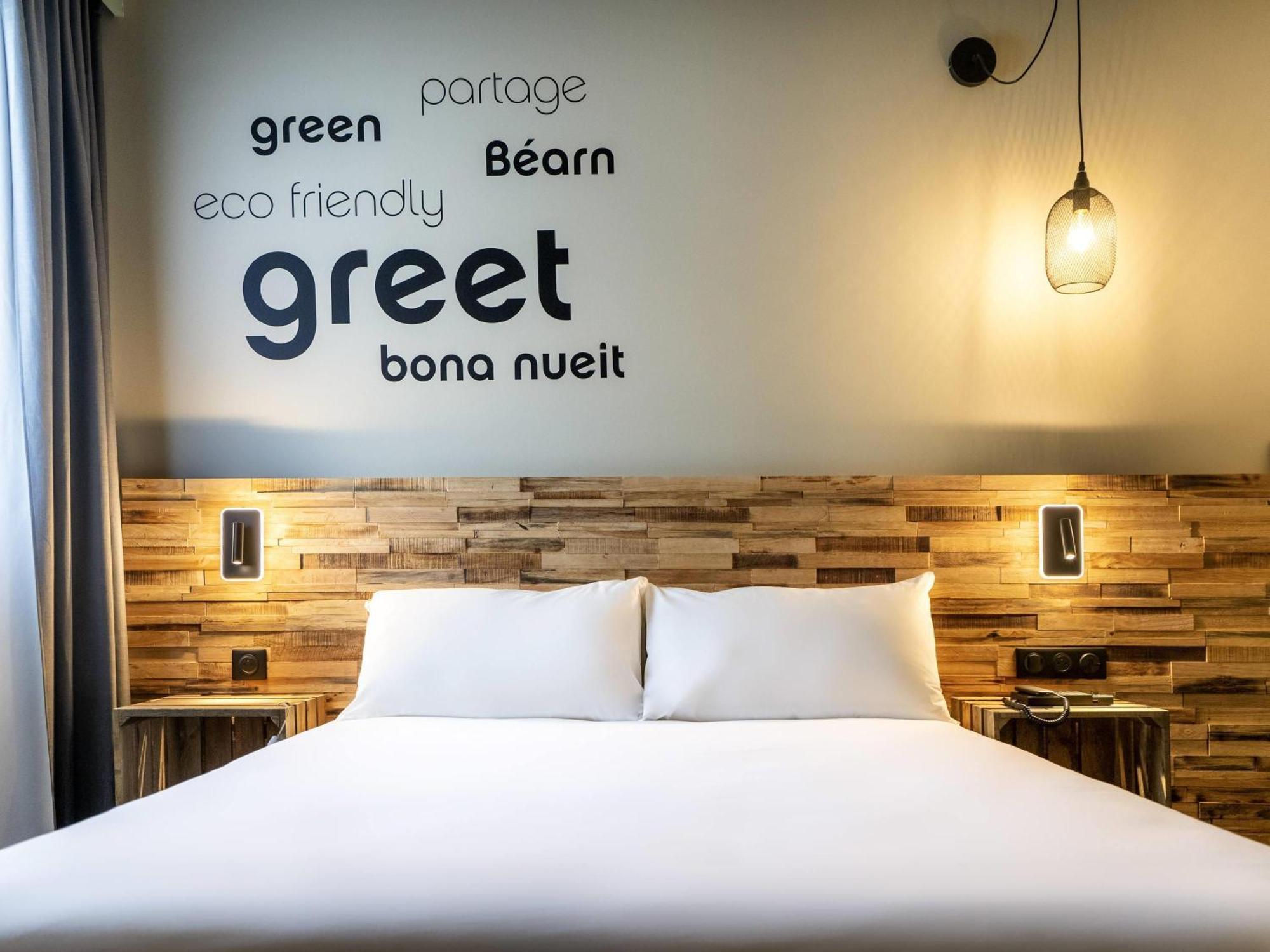 Pop Room One Double Bed