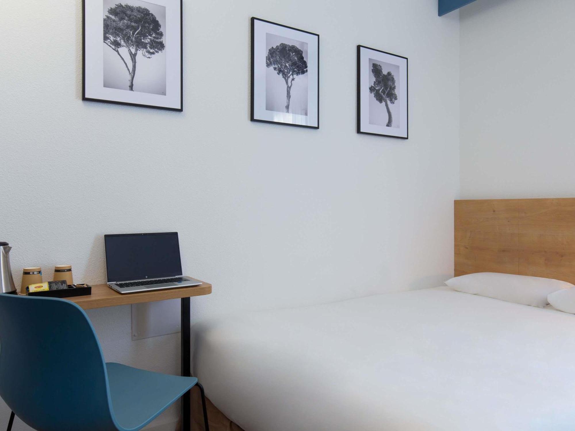 Standard Double Room Mobility Accessible