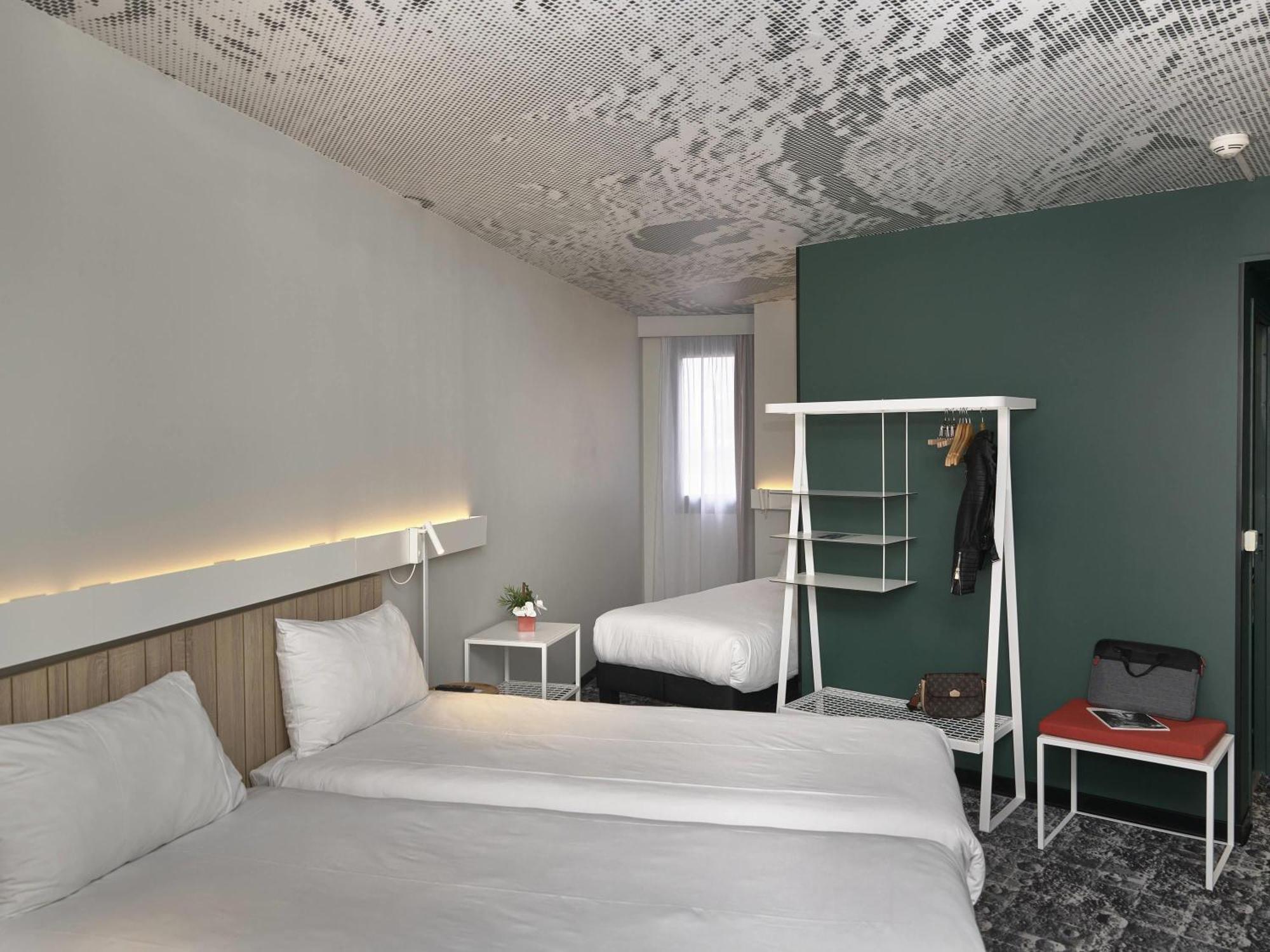 Room 3 Single Beds