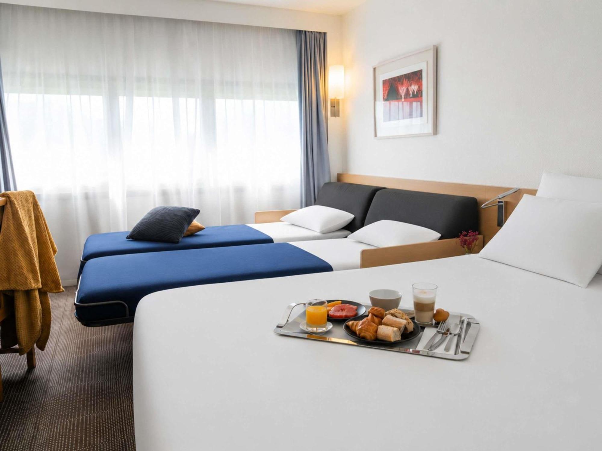 Classic Double Room Double Sofa Bed