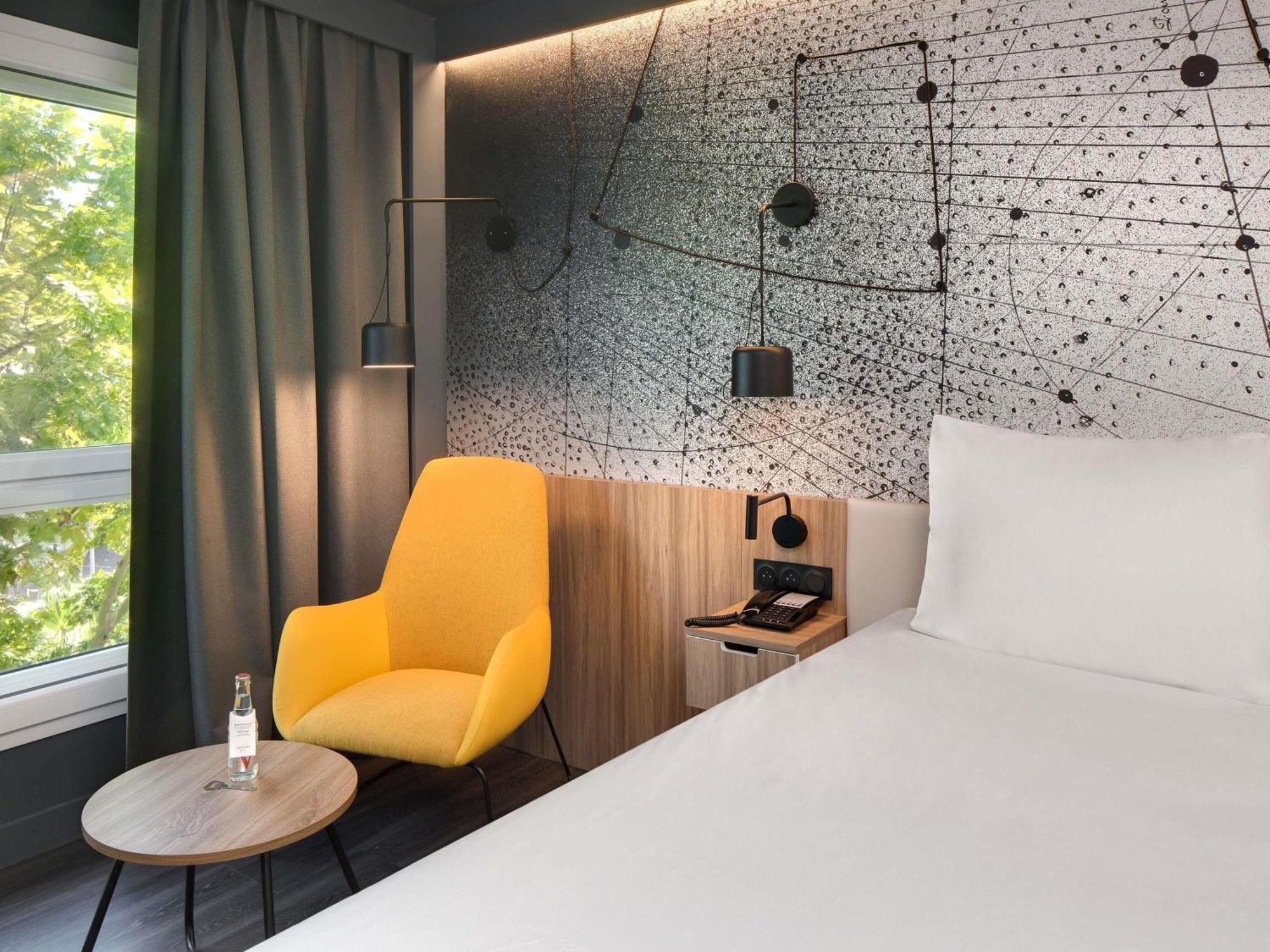 Standard Non Smoking Room 1 double bed