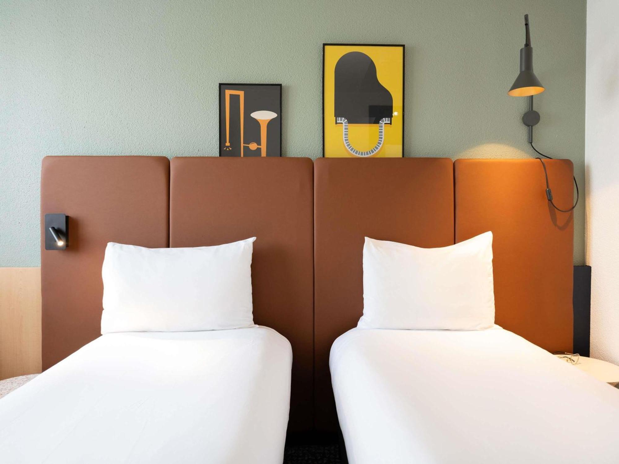 Standard Twin Room