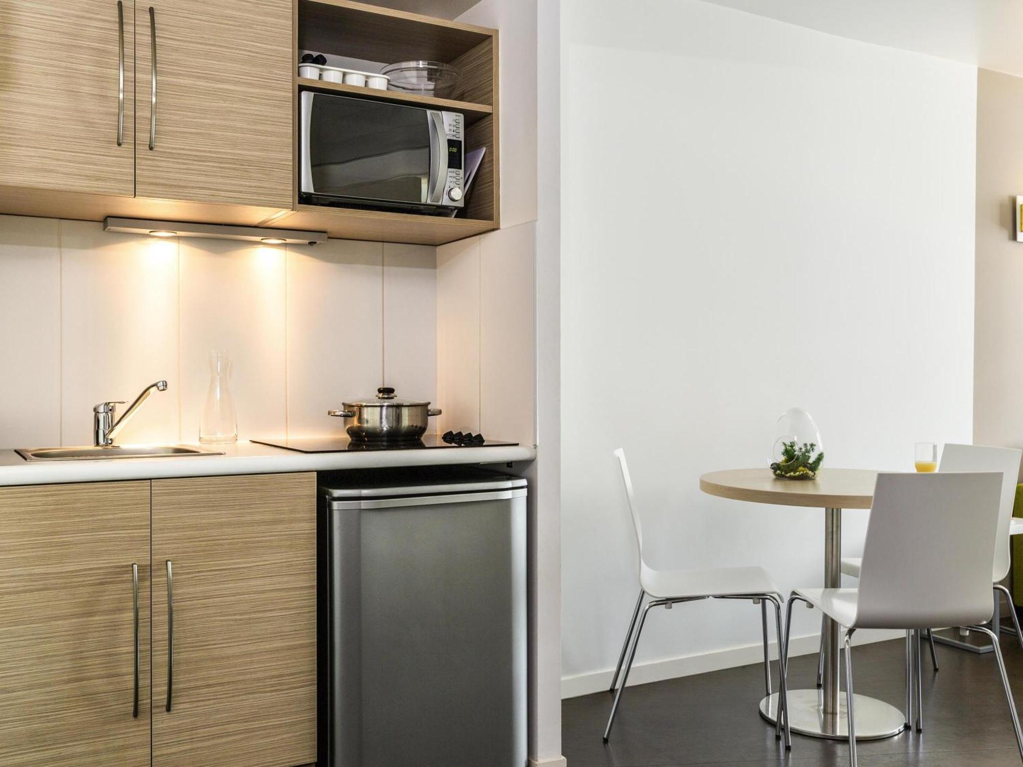 Apartamento com 1 Quarto