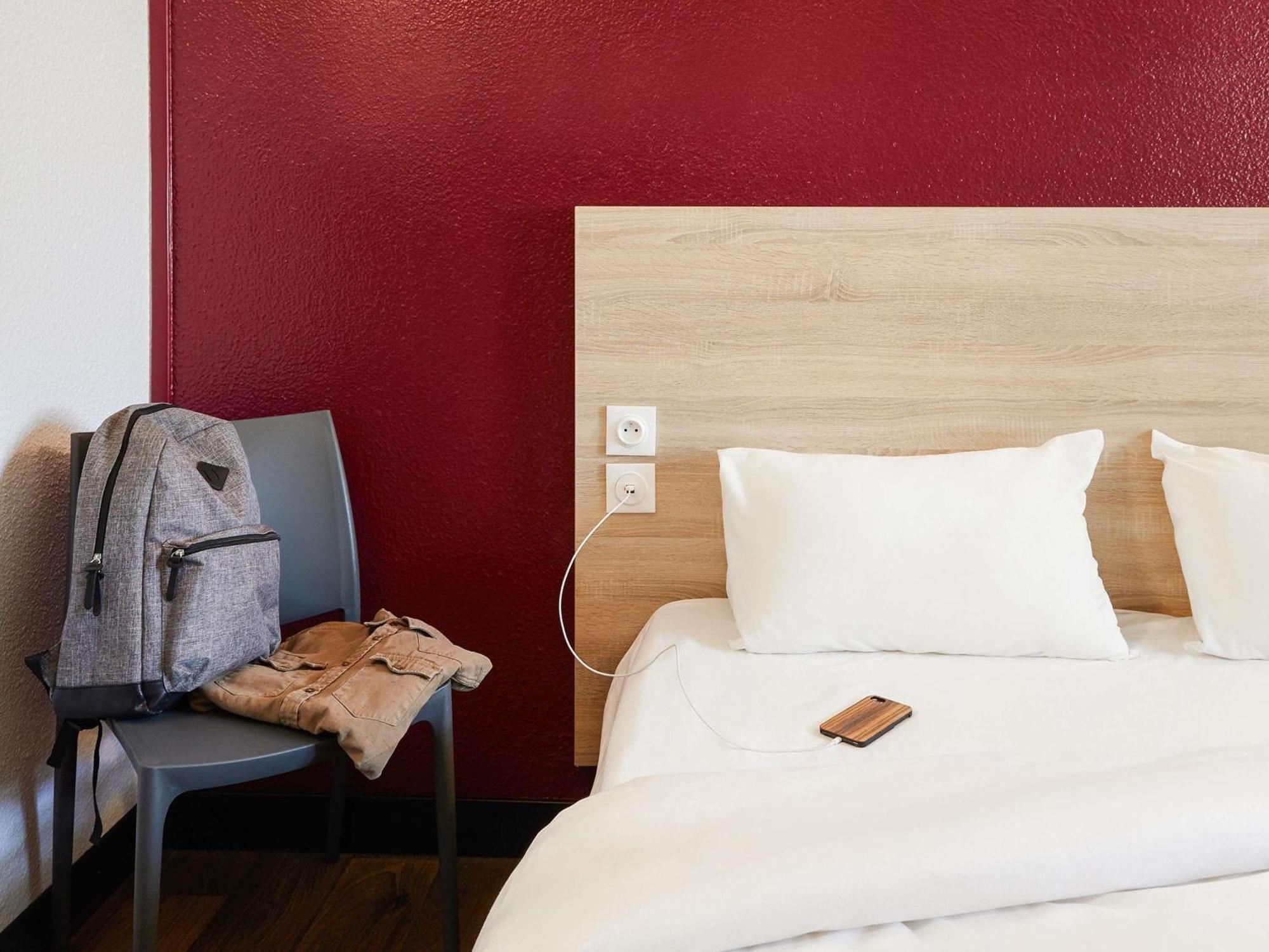 Tandem Room