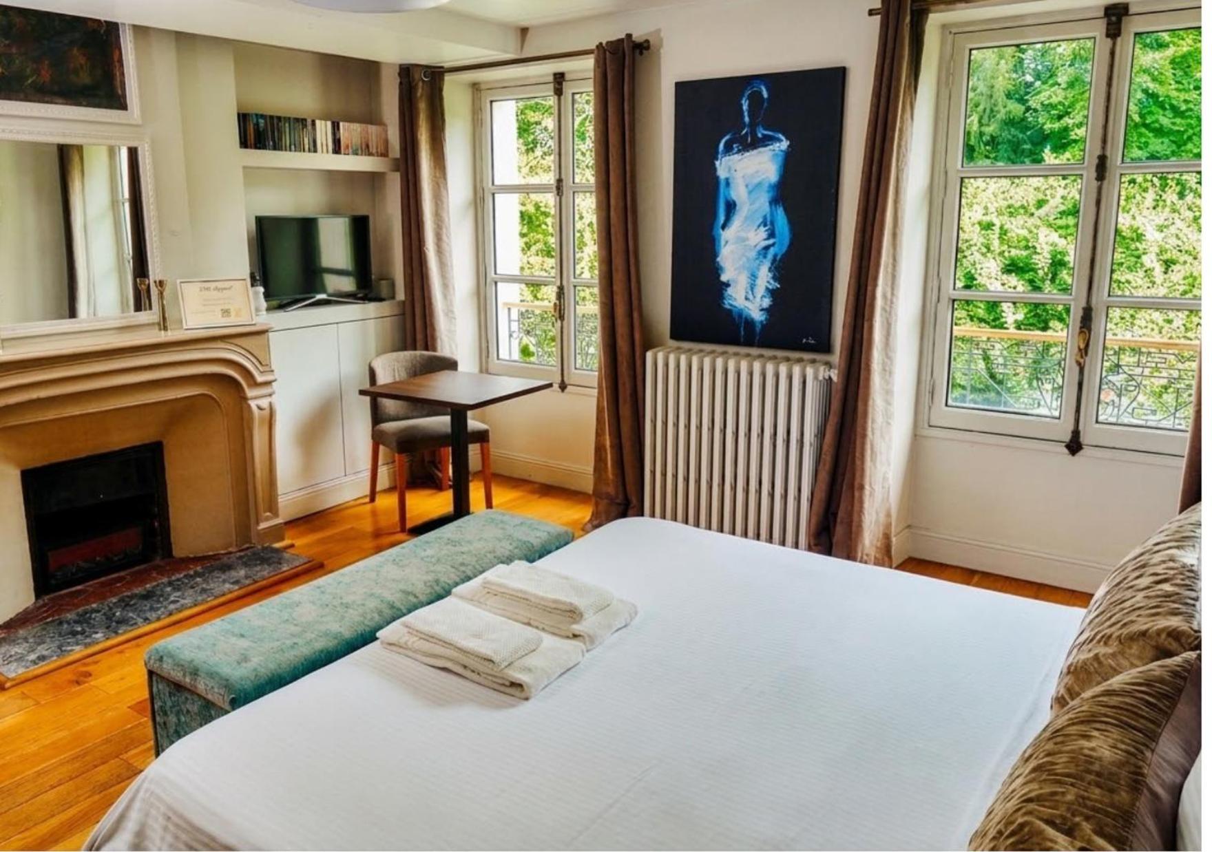 Queen Room