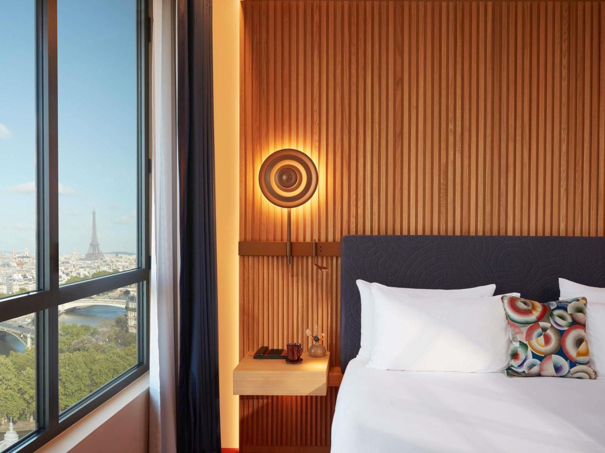 Camera Iconic Paris Skyline - Vista Senna e Torre Eiffel