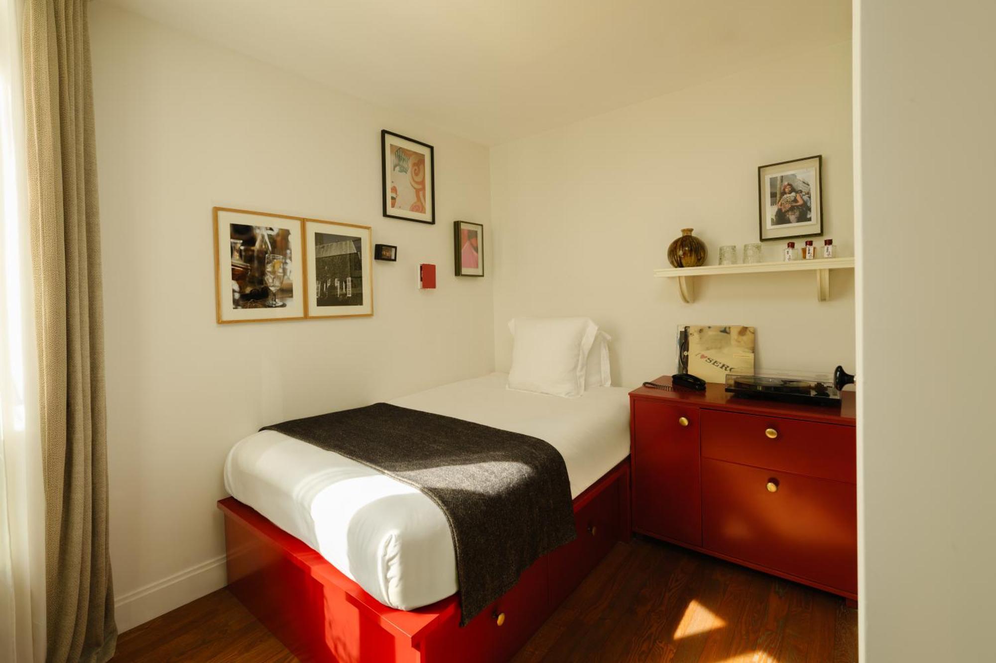 Standard Room "Pigalle 12"