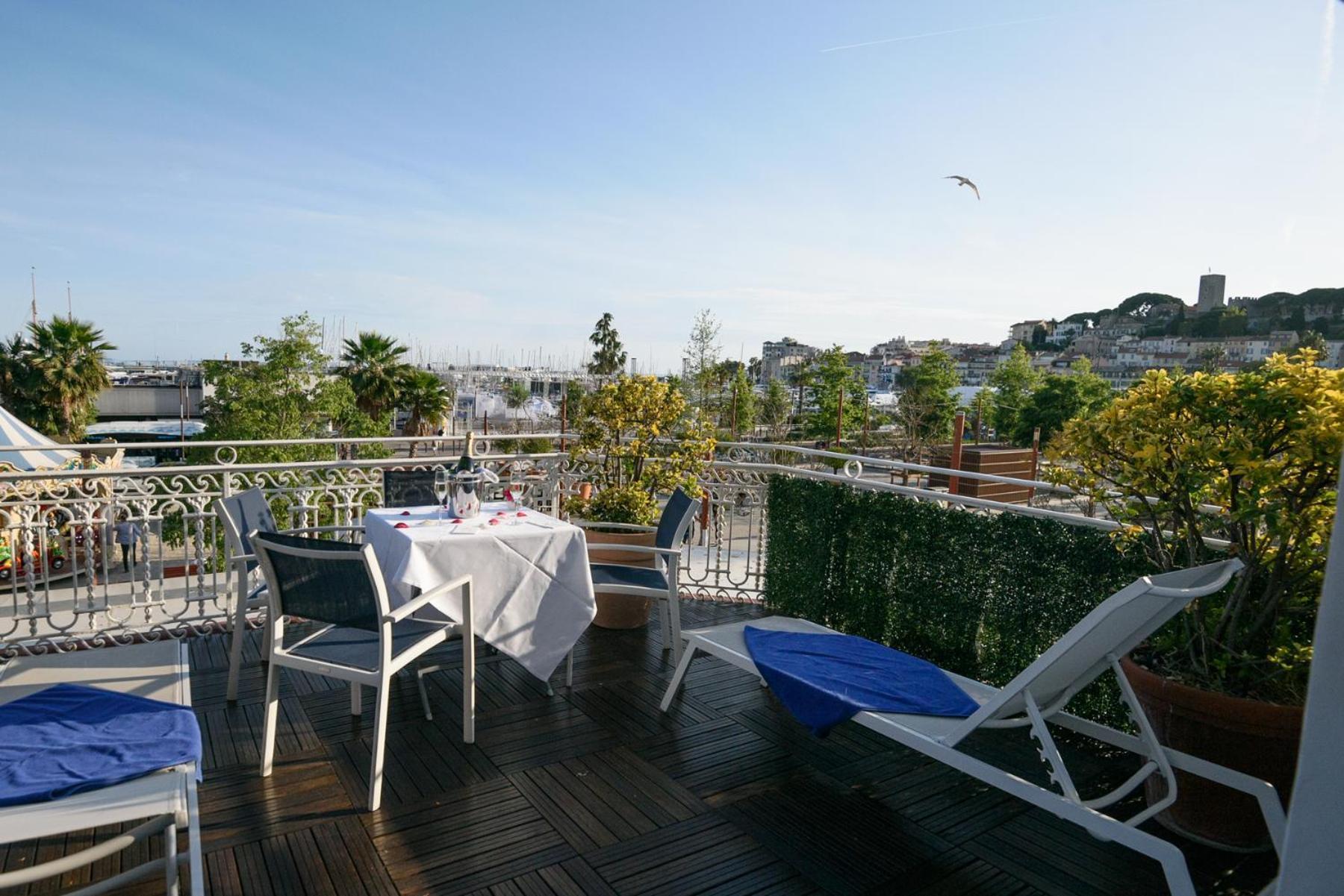 Double Room Terrace Garden Old Port view