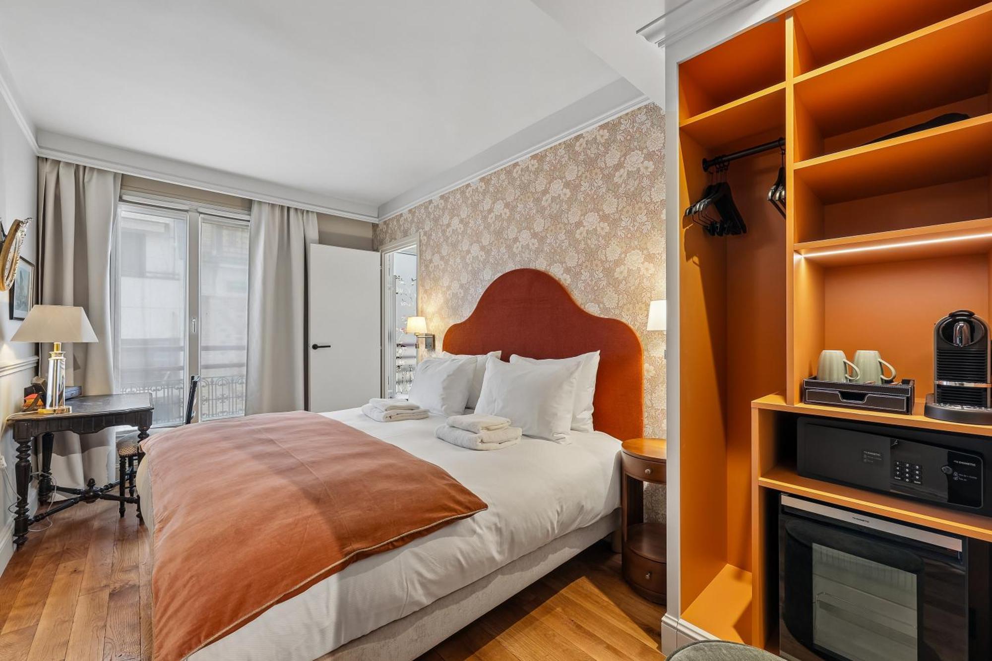 Queen Room