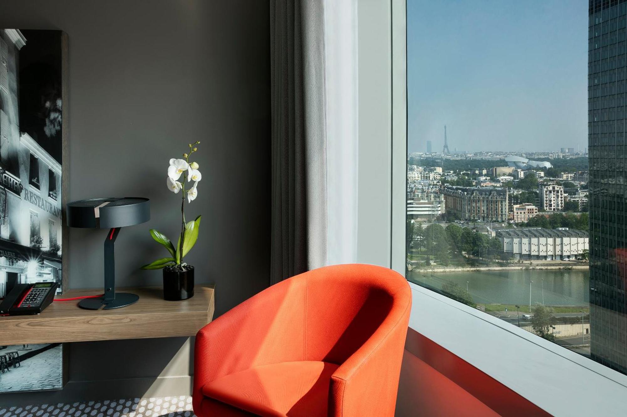 The Level Premium Room Tour Eiffel View Lounge Access