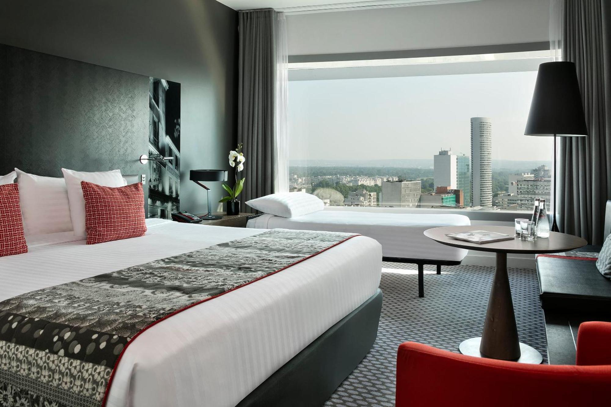 The Level Premium Room Tour Eiffel View Lounge Access