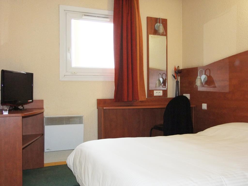 Single Room,215379902:JPEG