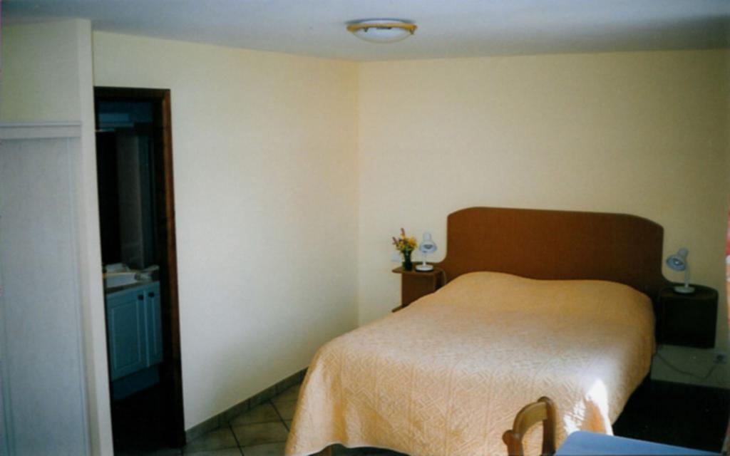 Double Room Private Bathroom