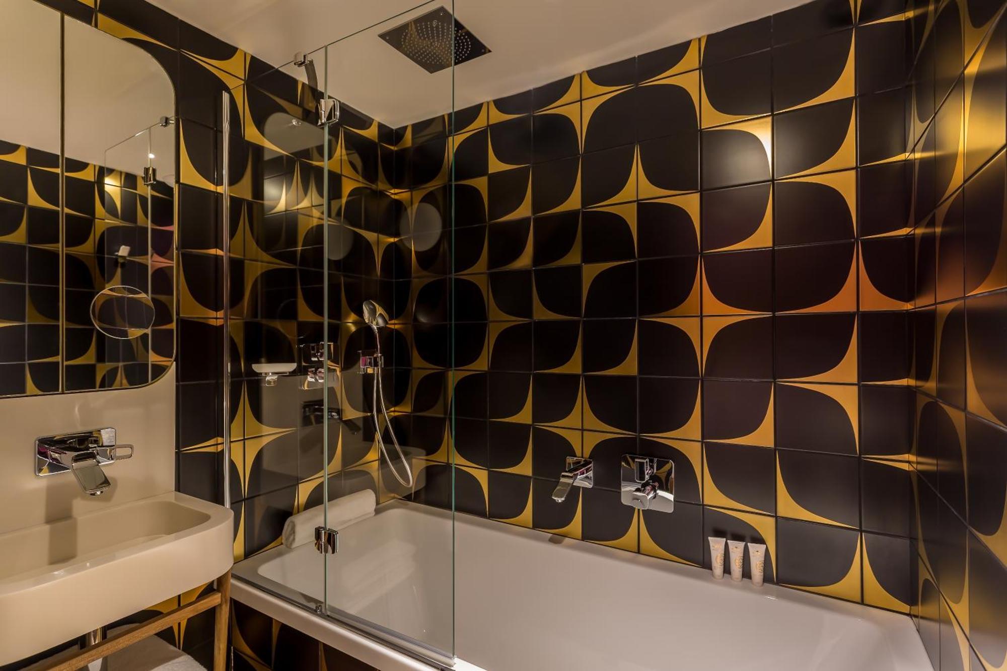 Deluxe Double or Twin Room "Light my Fire"