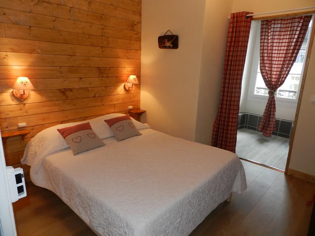 Double Room Shower