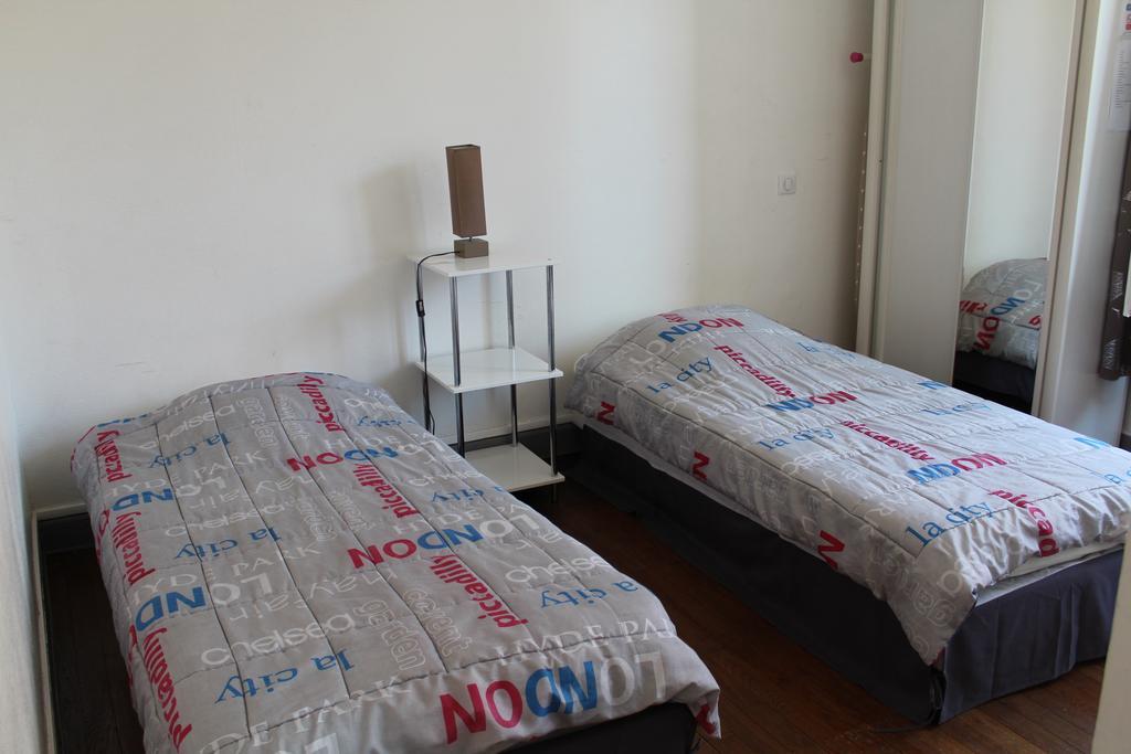 Five-Bedroom House,318854177:JPEG