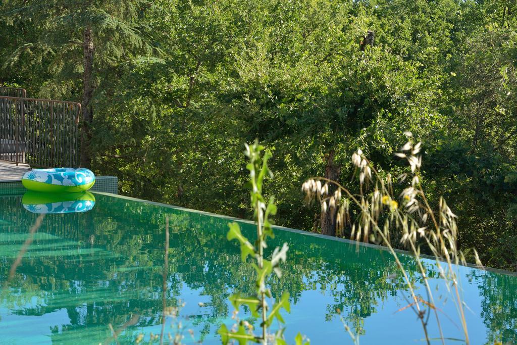 Studio Pool View