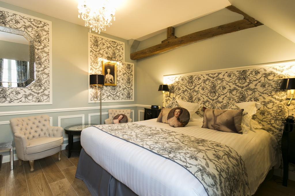 Deluxe Queen Room - Non-Smoking,1662391877:JPEG