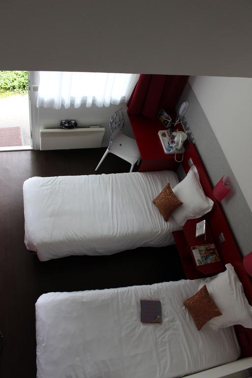 Twin Room,326982205:JPEG