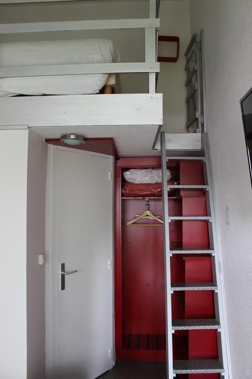 Standard Room - 1 Queen Bed 1 Single Bed in mezzanine,326982052:JPEG