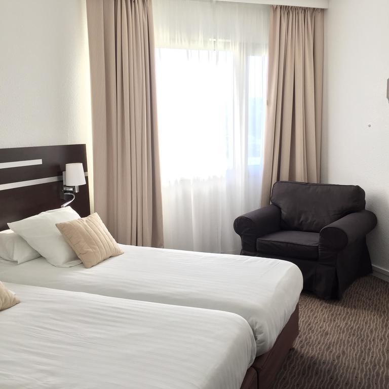 Twin Room,1687457634:JPEG