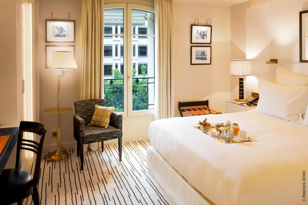 Suite con terraza y vistas a la ciudad