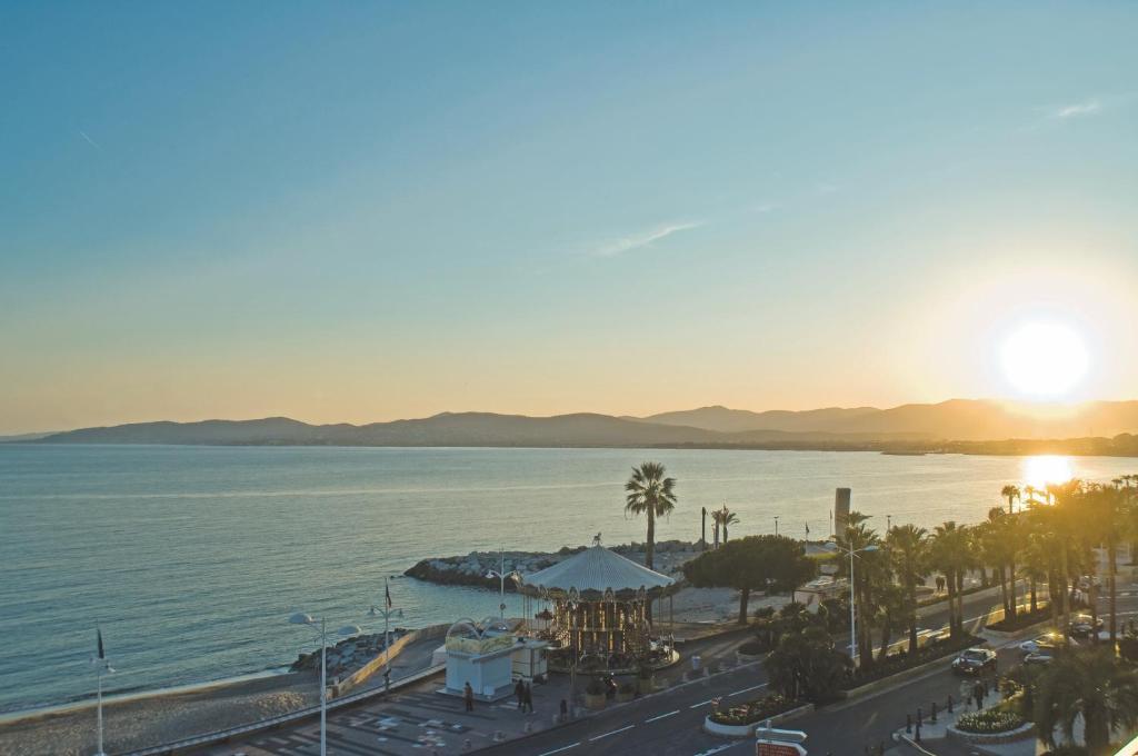 Prestige Room - Sea Side,56864848:JPEG