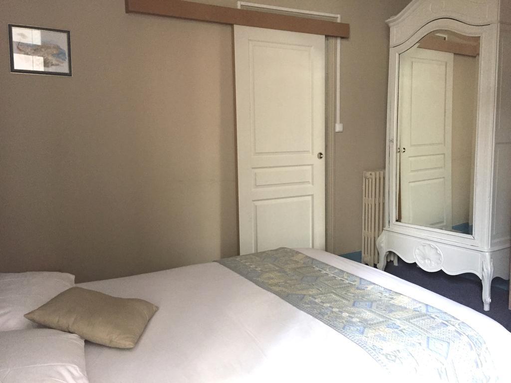 Small Single Room,399064308:JPEG