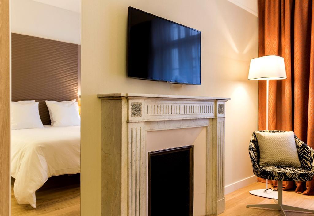 Two Connecting Double Rooms,1706602187:JPEG