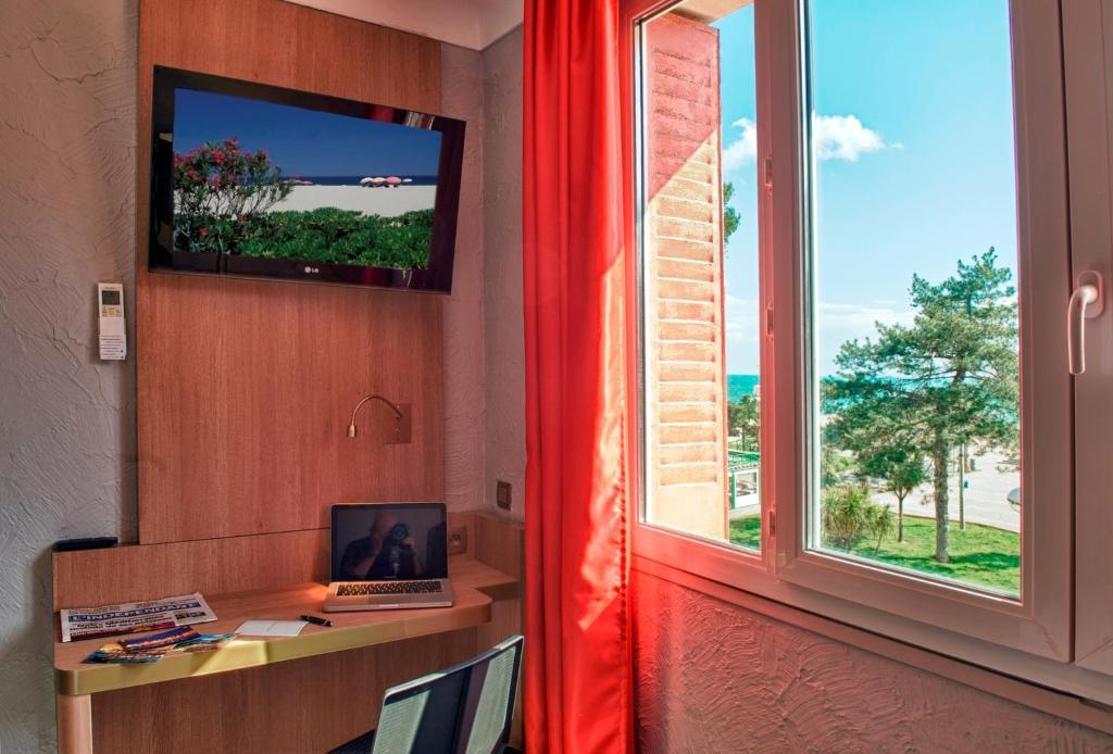 Habitación Triple Superior con vistas al mar (2 adultos + 1 niño)