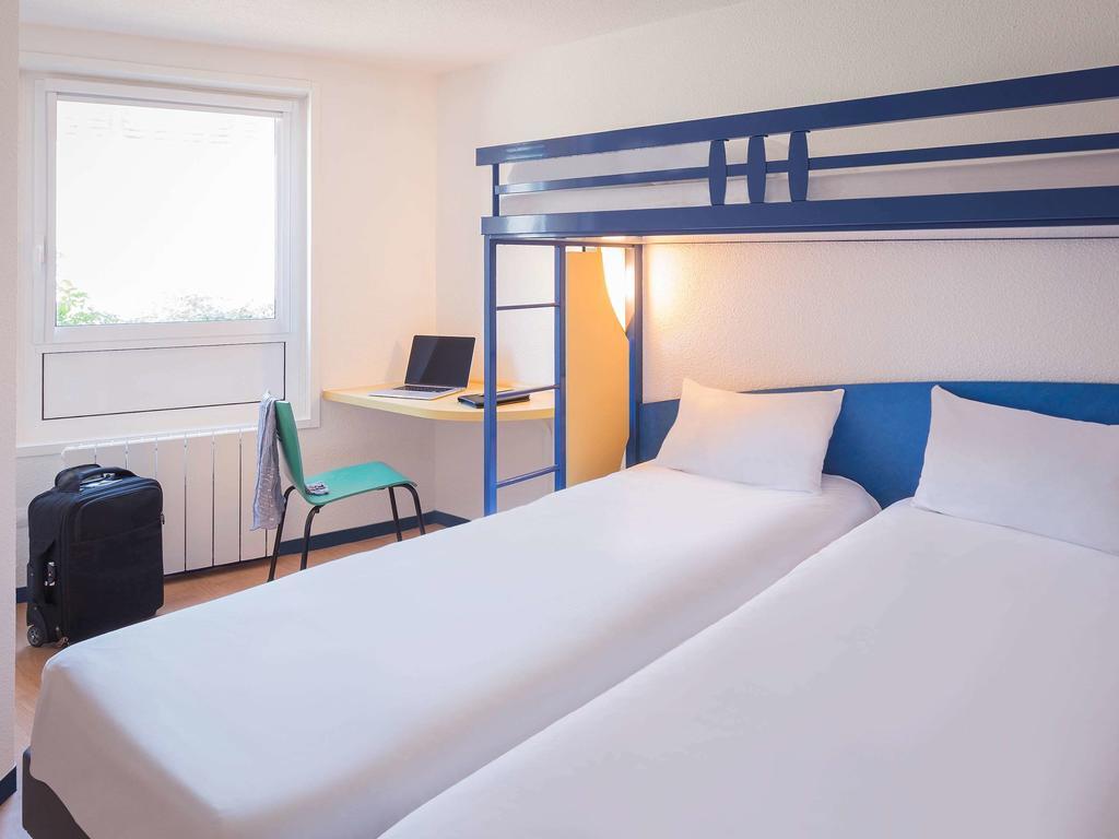 Tweepersoonskamer met 2 Aparte Bedden