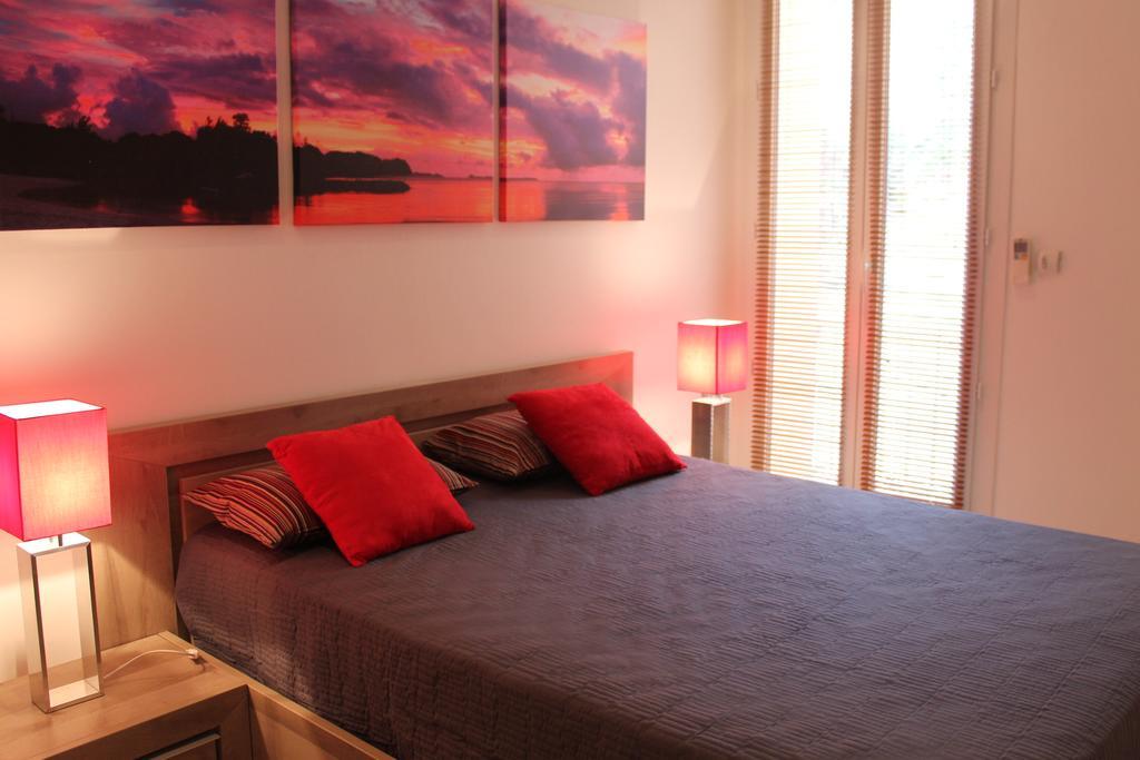 Two-Bedroom Apartment,397071210:JPEG