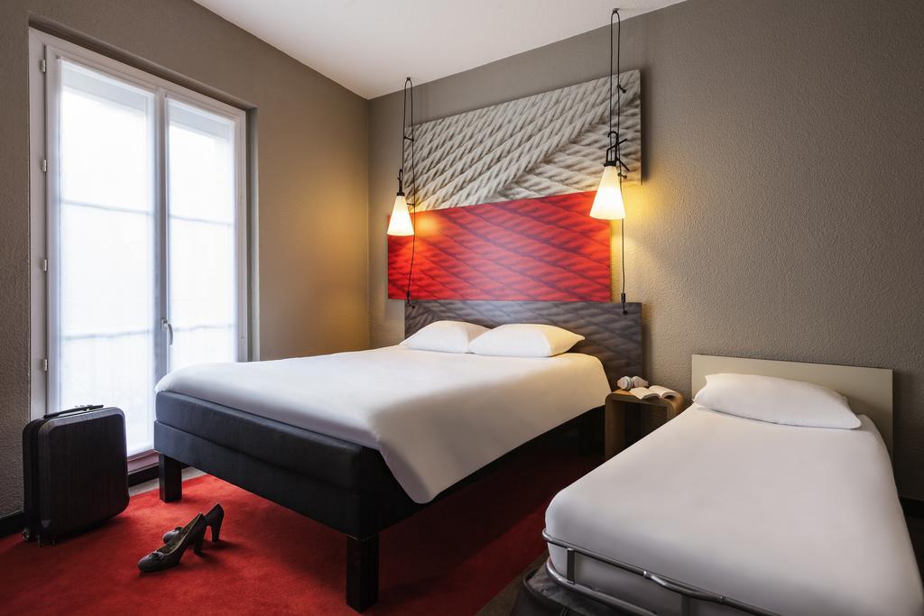 Standard Double Room One Double One Single Bed Non-Smoking,398875833:JPEG