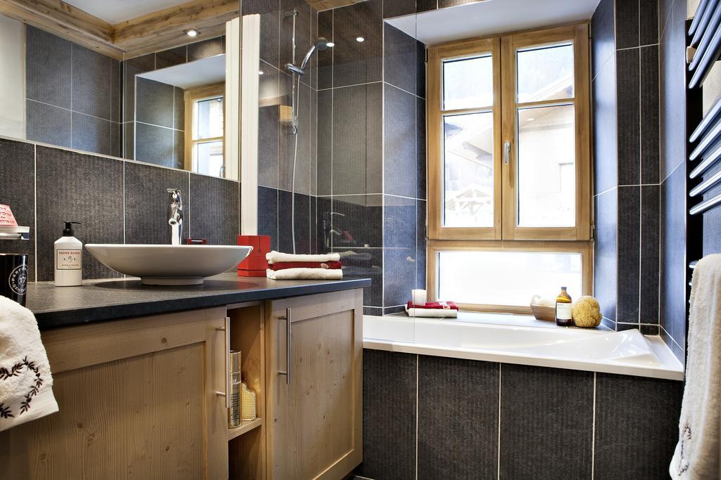 One-Bedroom Apartment Spa Access