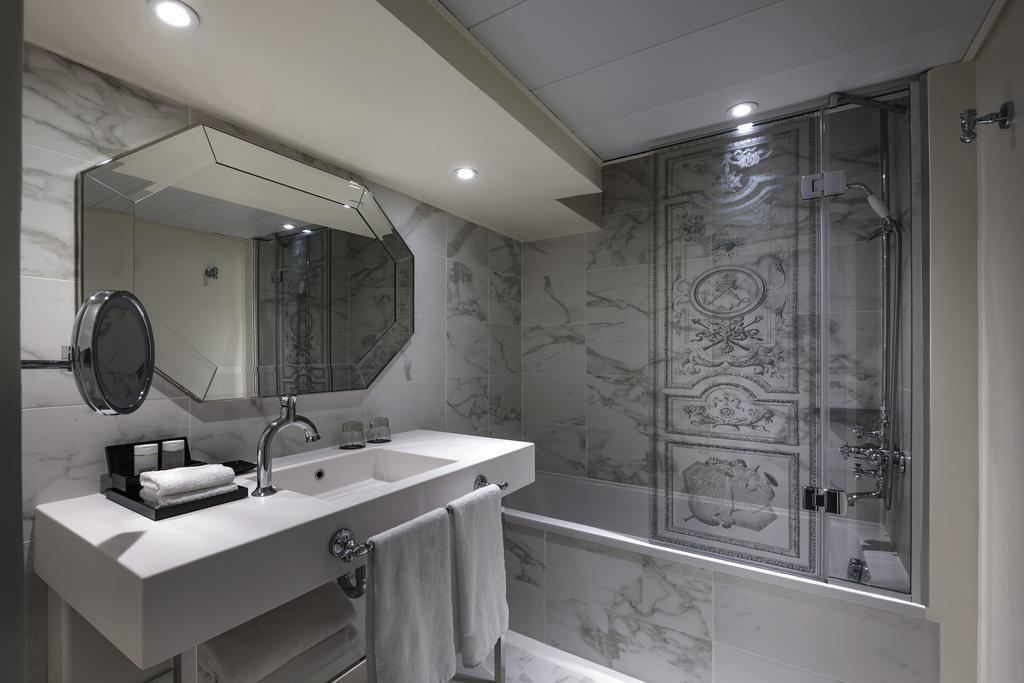 Junior King Suite