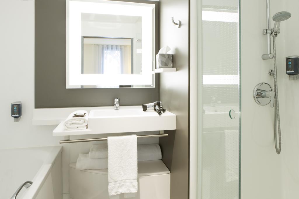 Suite Superior con cama doble y sofá cama