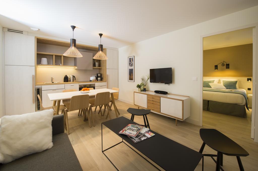 Family Two Bedroom Apartment Mont Blanc View Balcony