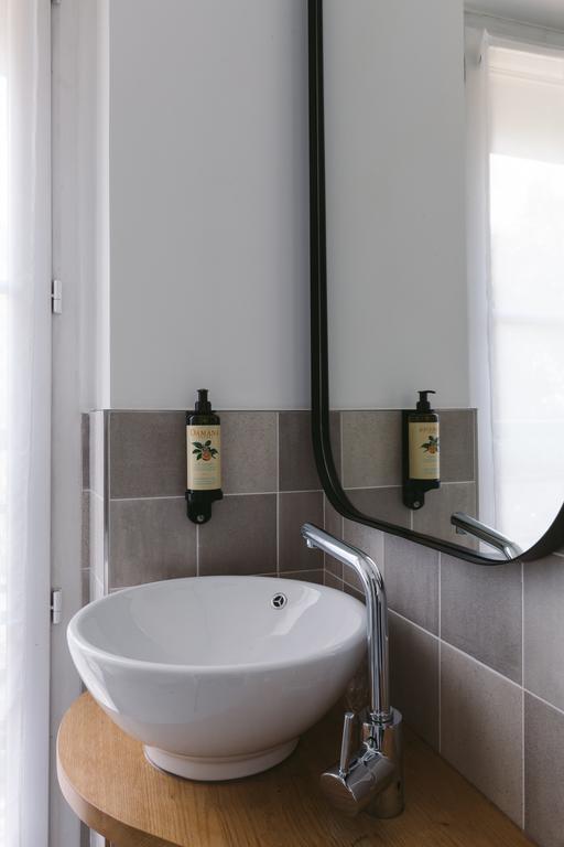 Single Room,1215104743:JPEG