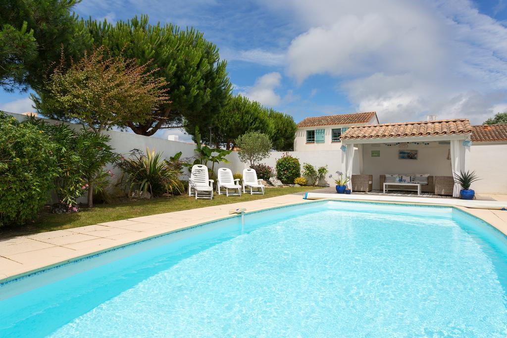 Four-Bedroom Villa Private Pool