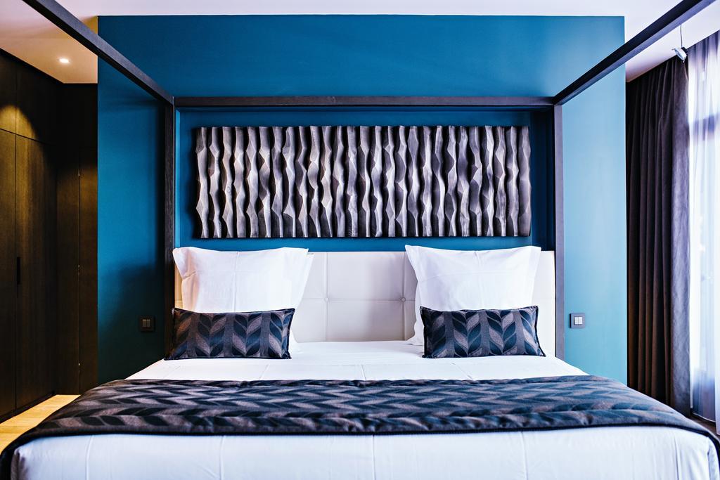 Suite "Exception",409892118:JPEG