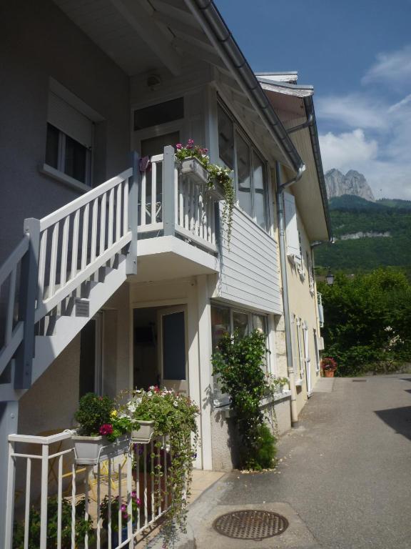 Studio (2 People),43118989:JPEG