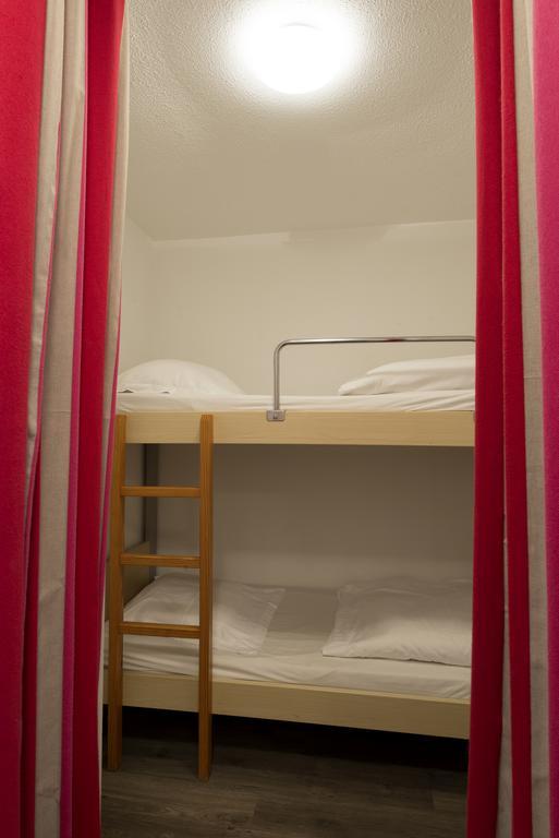 Studio with Double Bed,451530783:JPEG