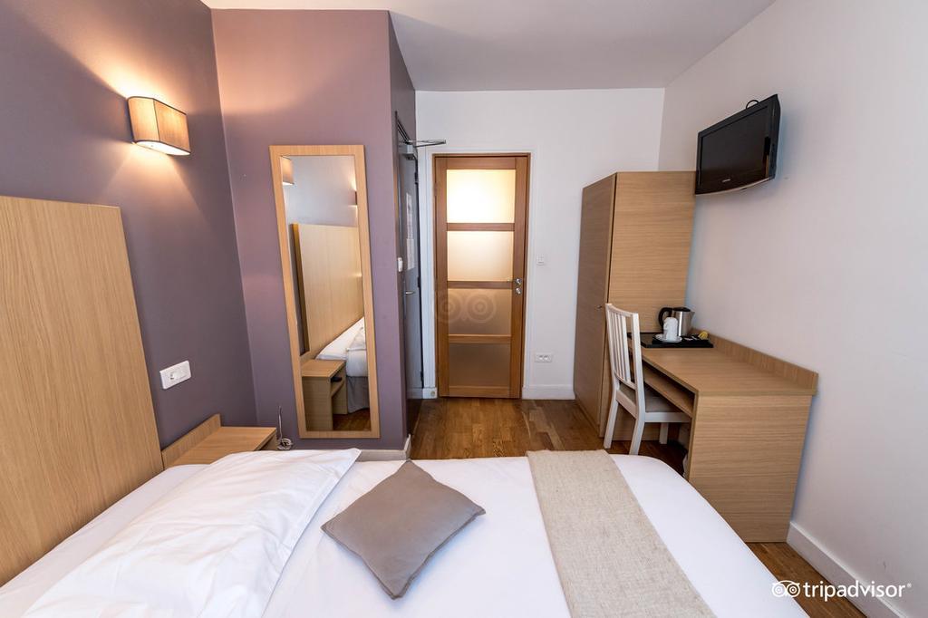 Double Room Shower