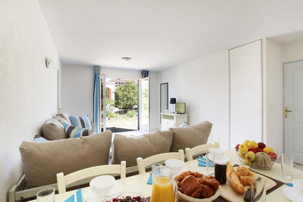 2 Bedroom Apartment,464604966:JPEG